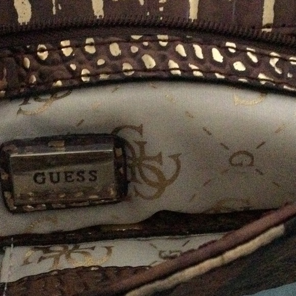 Guess - Picture 6 of 9